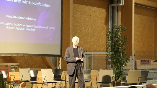 Hans Joachim Schellnhuber berichtet zum Klimawandel
